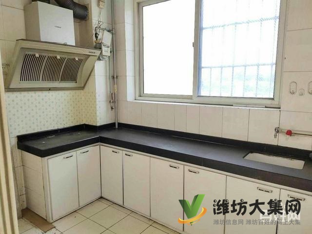 適合老人住，過度房，多層二樓，精裝兩室，送倉庫