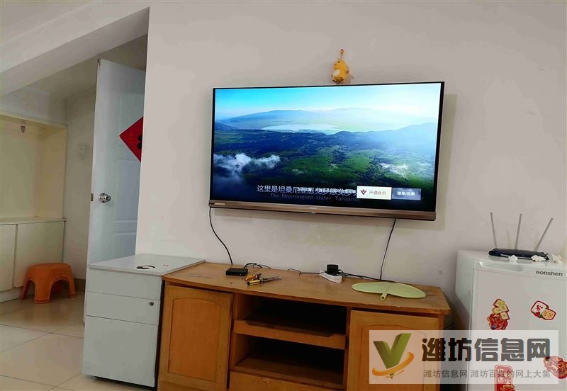 奎文區(qū)公安巷御秀苑，佳樂家西鄰房屋出租，東風(fēng)街勝利街間，生活及出行方便，設(shè)施齊全，領(lǐng)包入住。